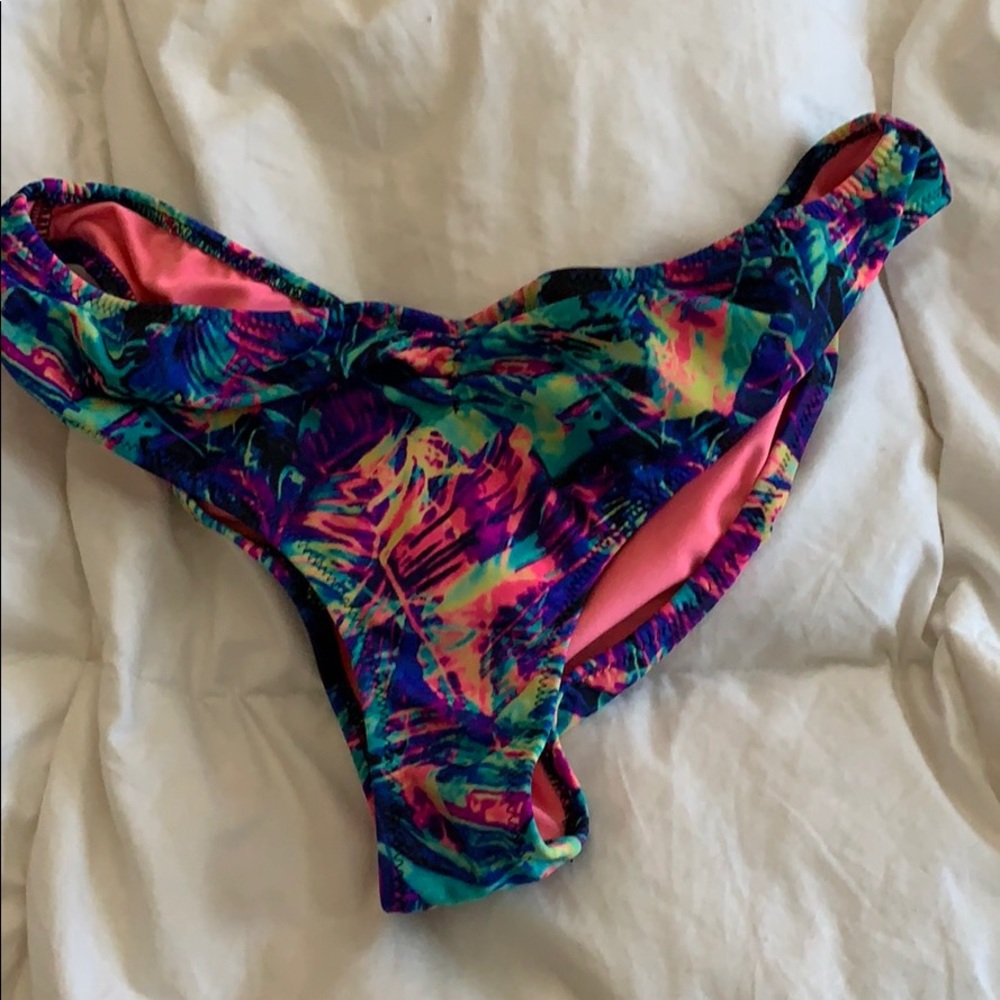 Colorful bottoms